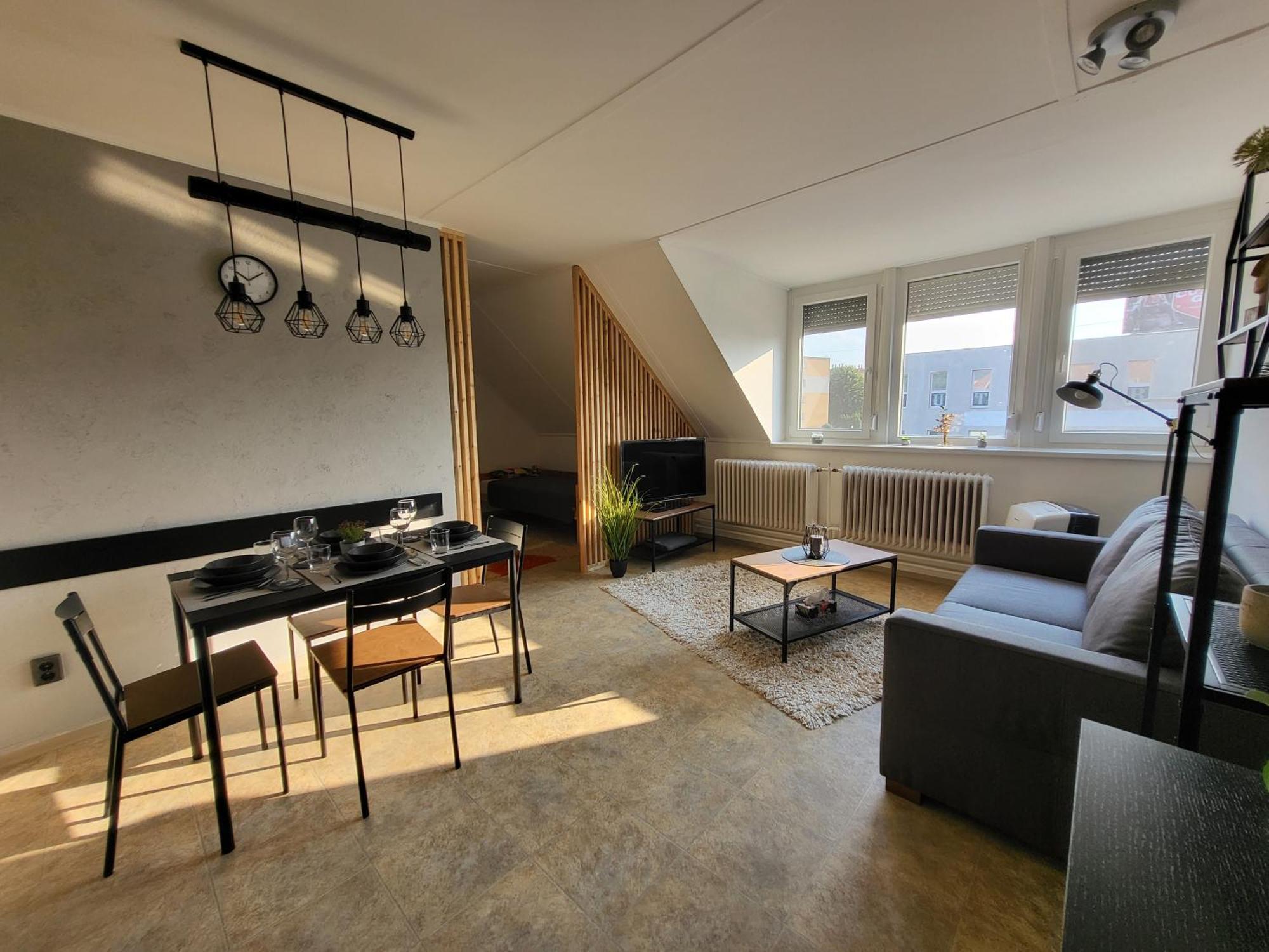 Bohemi Apartman โมชนมายารูวาร์ ภายนอก รูปภาพ