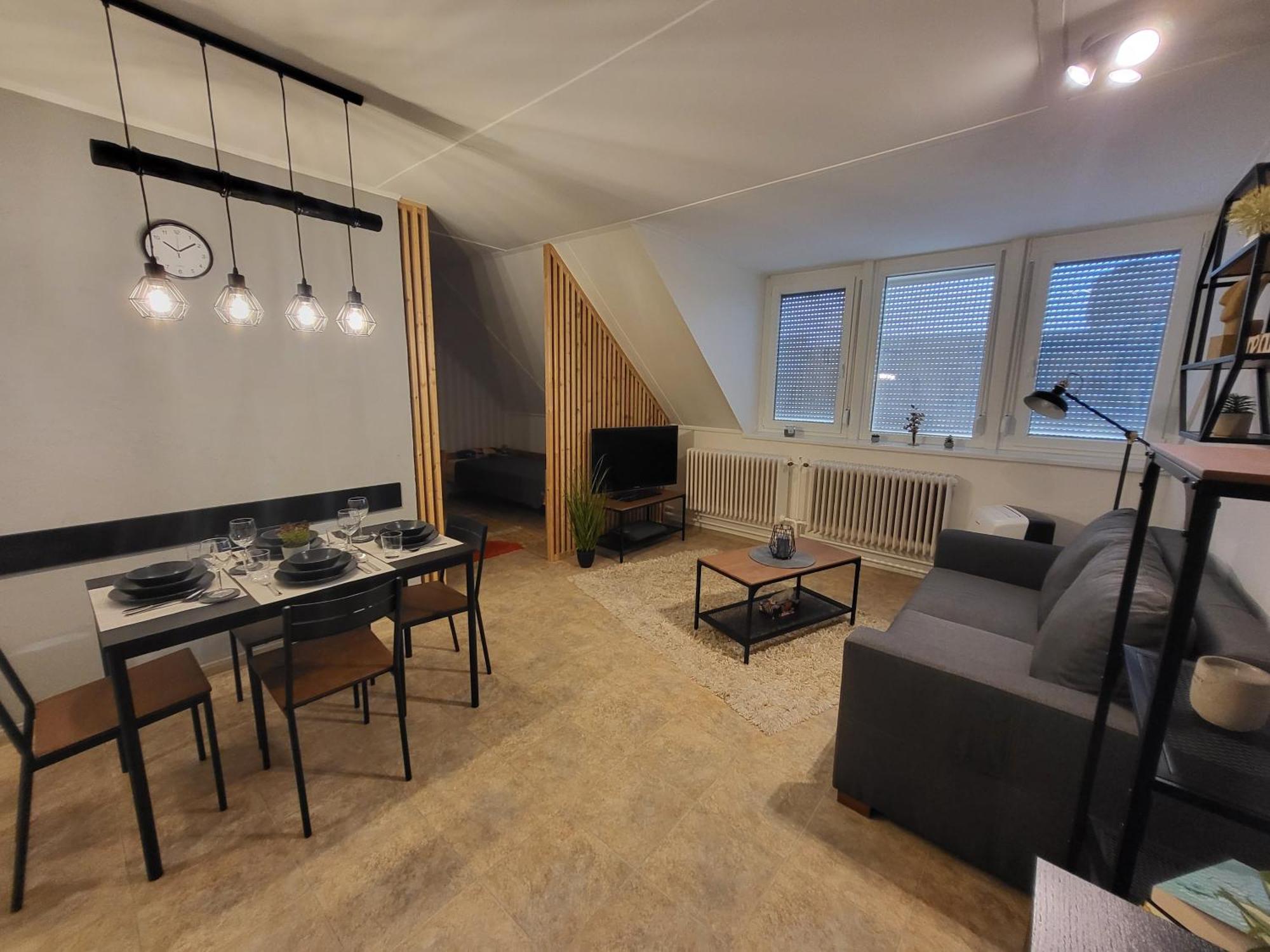 Bohemi Apartman โมชนมายารูวาร์ ภายนอก รูปภาพ